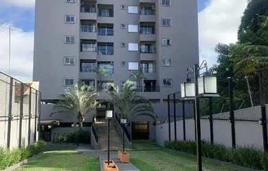 Imagem: O apartamento possui 1 Dormitório, 1 Banheiro, 1 Vaga na garagem