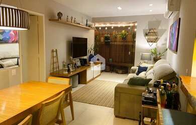 Imagem: O apartamento possui 2 Dormitórios, 2 Banheiros, 1 Vaga na