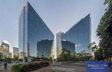 Imagem: O depósito possui 5 Vagas na garagem, 951m² de Área e está