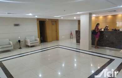 Imagem: O depósito possui 1 Vaga na garagem, 33m² de Área e está