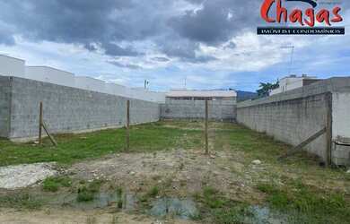 Imagem: O terreno possui 300m² de Área e está localizado em Balneário