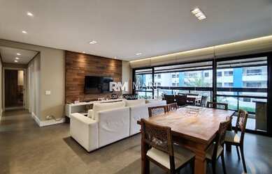 Imagem: O apartamento possui 3 Dormitórios, 2 Banheiros, 2 Vagas na