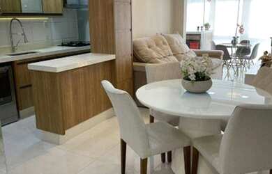 Imagem: O apartamento possui 2 Dormitórios, 1 Banheiro, 2 Vagas na