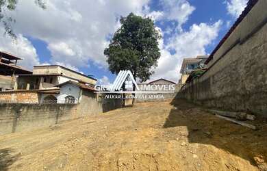 Imagem: O terreno possui 360m² de Área e está localizado em Camargos