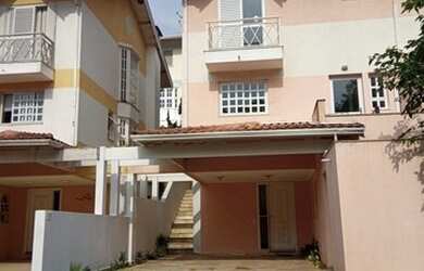 Imagem: A casa em condomínio possui 3 Dormitórios, 3 Banheiros, 2