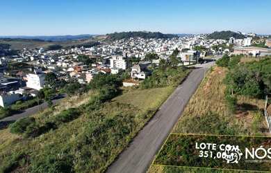 Imagem: O terreno possui 352m² de Área e está localizado em Flores