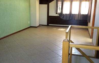 Imagem: A casa possui 3 Dormitórios, 4 Banheiros, 1 Vaga na garagem