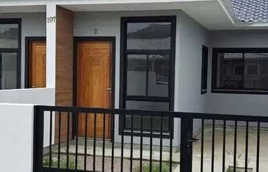 Imagem: A casa possui 2 Dormitórios, 1 Banheiro, 2 Vagas na garagem