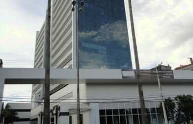 Imagem: O depósito possui 2 Vagas na garagem, 75m² de Área e está