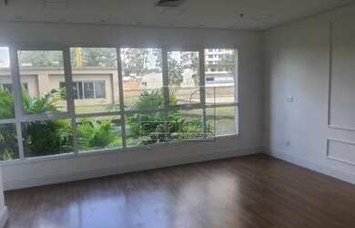 Imagem: O depósito possui 1 Vaga na garagem e 40m² de Área e está