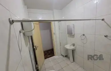Imagem 5: Apartamento com 2 dormitórios, com sacada no Bairro Centro Histórico