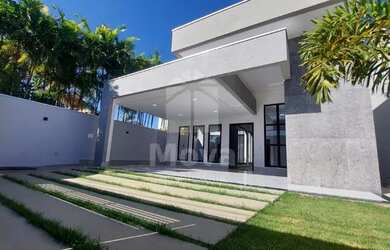 Imagem: A casa possui 3 Dormitórios, 4 Banheiros, 3 Vagas na garagem