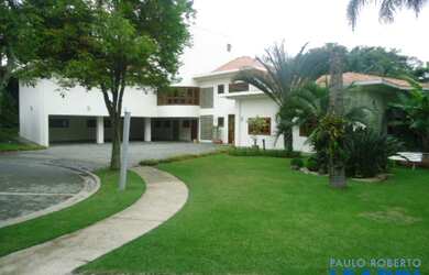 Imagem: A casa em condomínio possui 5 Dormitórios, 5 Banheiros, 5