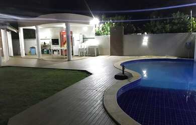 Imagem: A casa em condomínio possui 5 Dormitórios, 5 Banheiros, 5