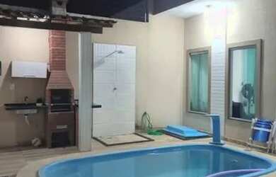 Imagem: A casa em condomínio possui 3 Dormitórios, 2 Banheiros, 2