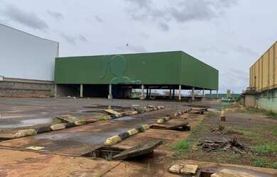 Imagem: O depósito possui 4.000m² de Área e está localizado em