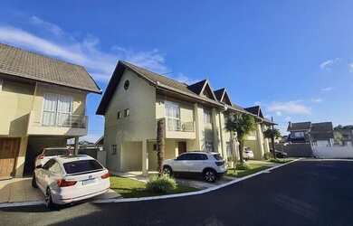 Imagem: A casa em condomínio possui 3 Dormitórios, 3 Banheiros, 2