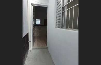 Imagem: A casa possui 1 Dormitório, 1 Banheiro, 35m² de Área e está