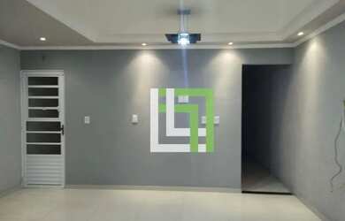 Imagem: A casa possui 3 Dormitórios, 2 Banheiros, 2 Vagas na garagem