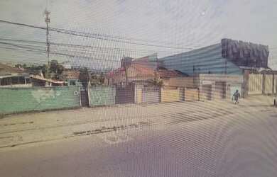 Imagem: A casa possui 5 Dormitórios, 3 Banheiros, 5 Vagas na garagem