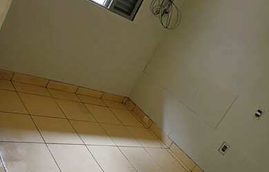 Imagem 7: Aluga se casa de fundos, sobrado parte de baixo 2 quartos , cozinha e banheiro