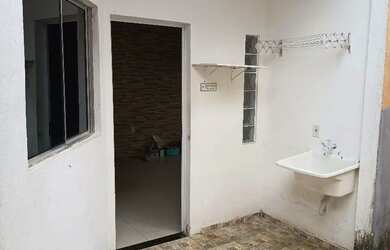 Imagem 8: Casa Kitnet Casa com 1 dormitório