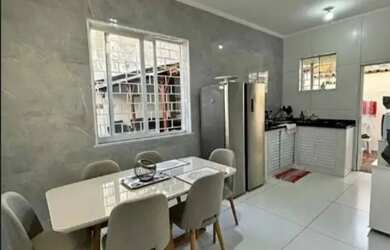 Imagem: A casa possui 2 Dormitórios, 2 Banheiros, 1 Vaga na garagem