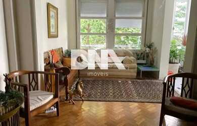 Imagem: O apartamento possui 4 Dormitórios, 3 Banheiros, 1 Vaga na