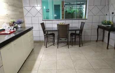 Imagem 15: Casa no Centro de Nova Veneza, localizada na quadra do Museu, uma rua...