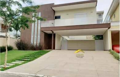 Imagem: A casa em condomínio possui 4 Dormitórios, 5 Banheiros, 4