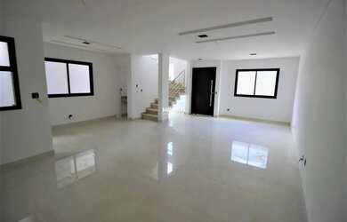 Imagem 9: Sobrado com 03 Quartos Sendo uma Suíte no Campo Comprido