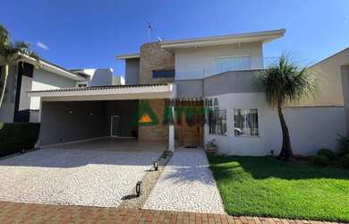 Imagem: A casa em condomínio possui 3 Dormitórios, 1 Banheiro, 1 Vaga