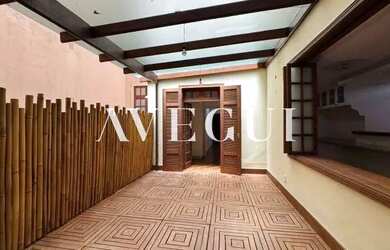 Imagem: O apartamento possui 4 Dormitórios, 5 Banheiros, 1 Vaga na