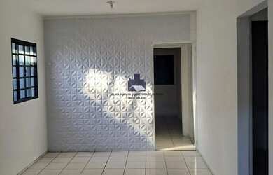 Imagem: A casa possui 3 Dormitórios, 3 Banheiros, 2 Vagas na garagem