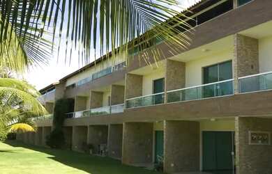 Imagem: A casa em condomínio possui 4 Dormitórios, 5 Banheiros, 2