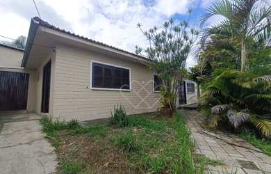 Imagem: O depósito possui 2 Vagas na garagem, 450m² de Área e está