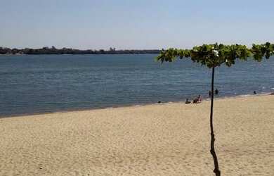 Imagem: O terreno possui 348m² de Área Privada e está localizado