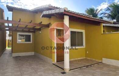 Imagem: A casa possui 3 Dormitórios, 2 Banheiros, 2 Vagas na garagem