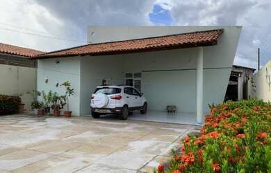 Imagem: A casa possui 5 Dormitórios, 5 Banheiros, 5 Vagas na garagem