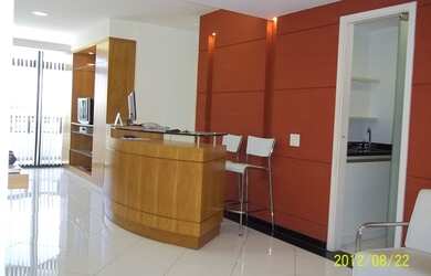 Imagem: O depósito possui 4 Vagas na garagem, 80m² de Área e está