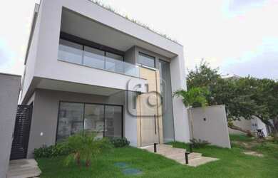 Imagem: A casa em condomínio possui 4 Dormitórios, 5 Banheiros, 5