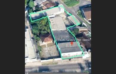 Imagem: O depósito possui 5 Vagas na garagem, 1.800m² de Área e