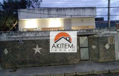 Imagem: A casa possui 3 Dormitórios, 3 Banheiros, 3 Vagas na garagem