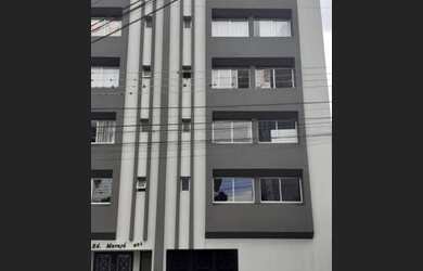 Imagem: O apartamento possui 4 Dormitórios, 1 Banheiro, 1 Vaga na garagem