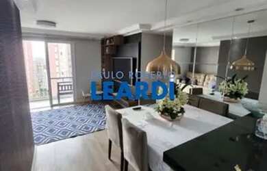 Imagem: O apartamento possui 3 Dormitórios, 2 Banheiros, 2 Vagas na