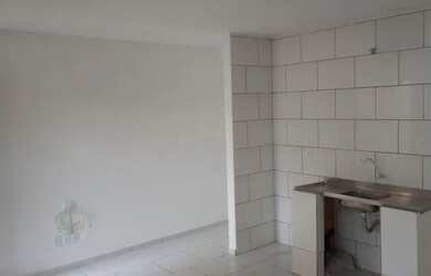 Imagem: A casa possui 2 Dormitórios, 1 Banheiro, 1 Vaga na garagem