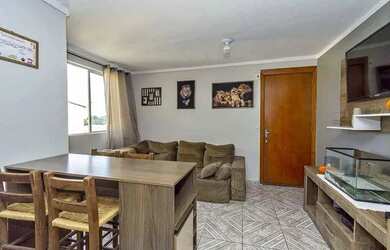 Imagem: A casa possui 2 Dormitórios, 1 Banheiro, 1 Vaga na garagem