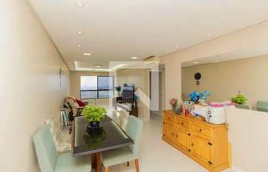 Imagem: O apartamento possui 3 Dormitórios, 1 Banheiro, 1 Vaga na garagem