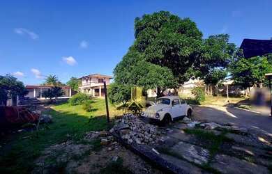 Imagem: A casa possui 4 Dormitórios, 5 Banheiros, 5 Vagas na garagem