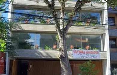 Imagem 3: Apartamento com 2 Dormitorio s localizado a no bairro Mont Serrat em Porto...